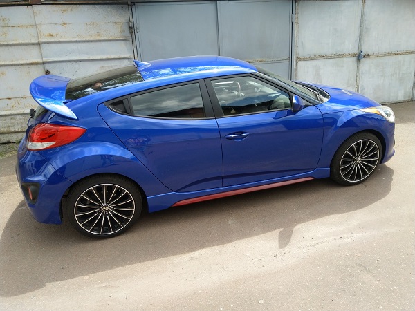 Hyundai Veloster Turbo R-Spec Side